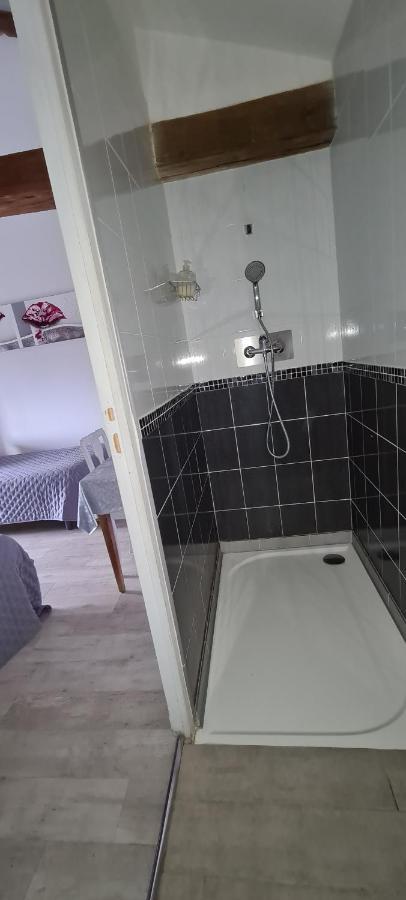 Neuville-du-Poitou A La Gloriette B&B 외부 사진